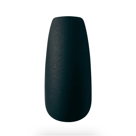 KISS Gel Fantasy Nails - Matte Black and Silver Glitter - Picture 4 of 4